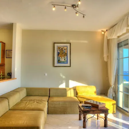 Great View House Κομμένο